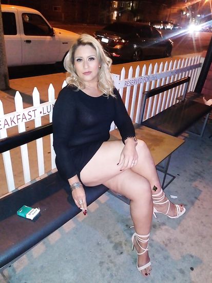 Naked mature women enjoy BBC bulls in IR XXX gallery