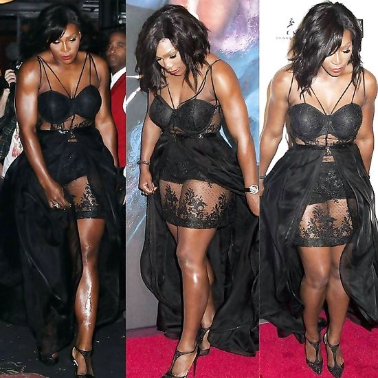 Superior black babe shows her awesome physique